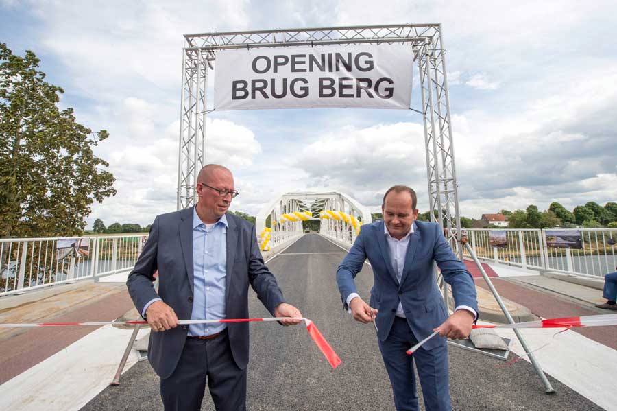 Brug Berg na reconstructie feestelijk in gebruik genomen